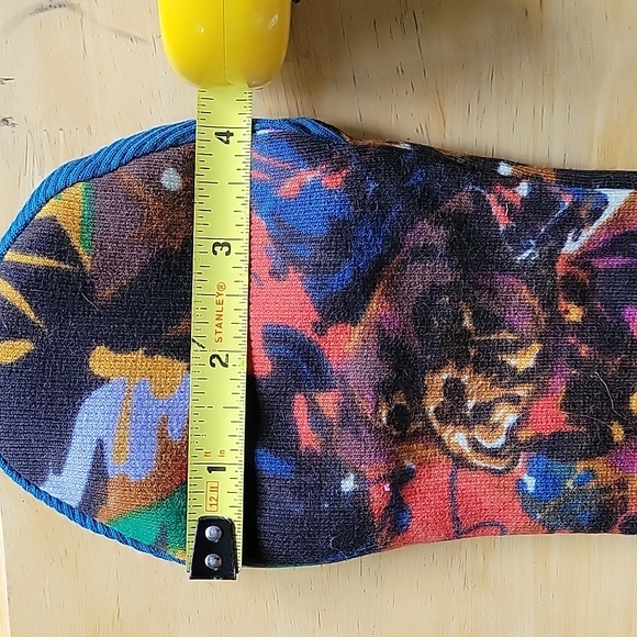 ANIMATED CLOSET MITTENS - Picture 9 of 11